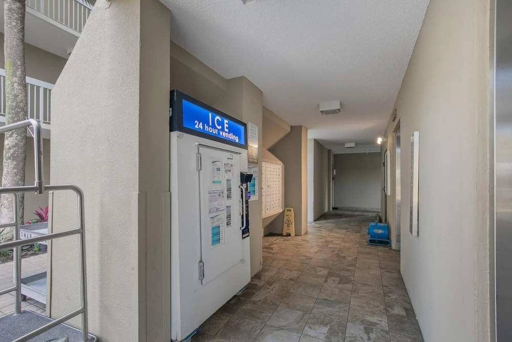 Romar Place 1106