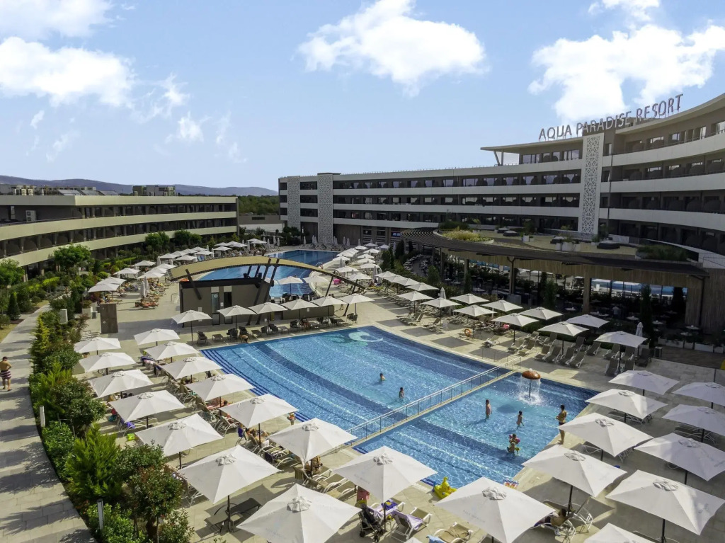 Aqua Paradise Resort & Aqua Park