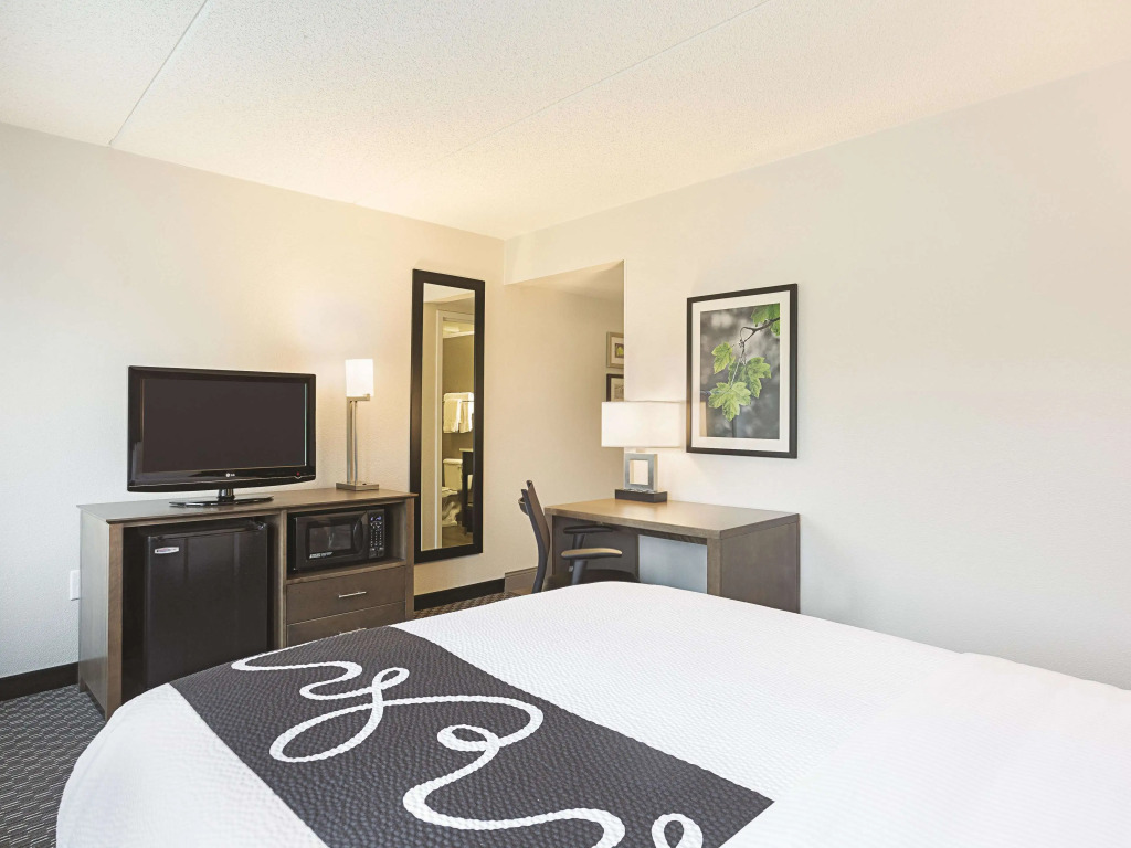 La Quinta by Wyndham Baltimore BWI Airport