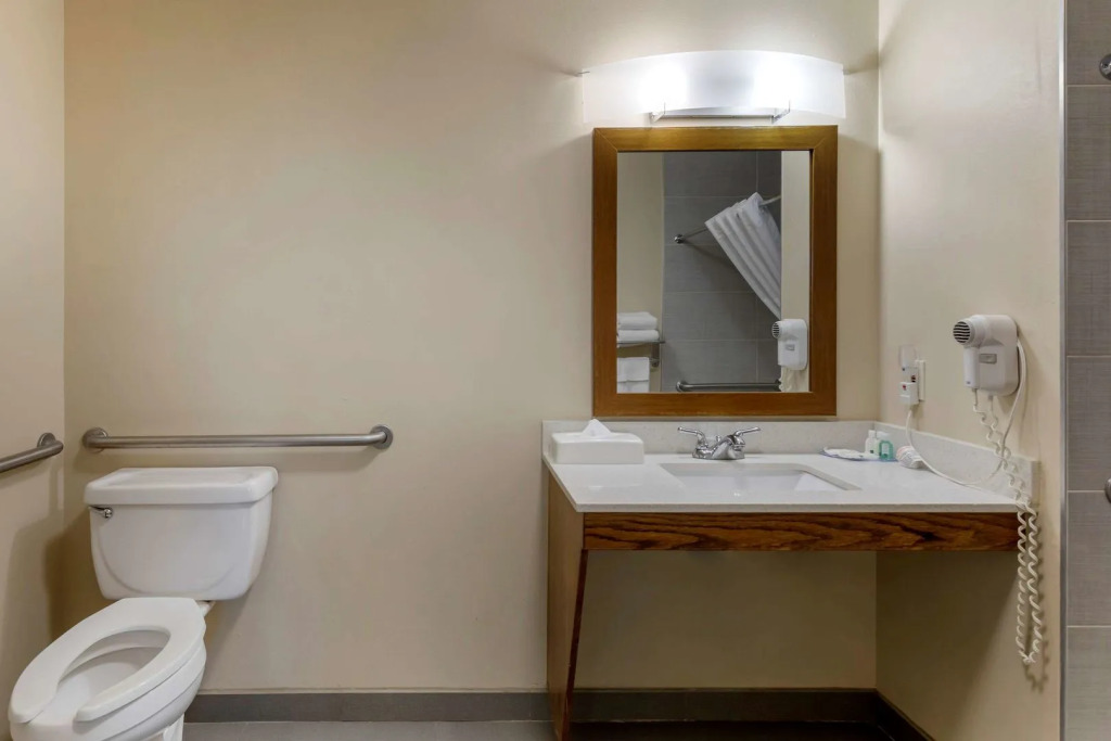 Quality Inn Seneca