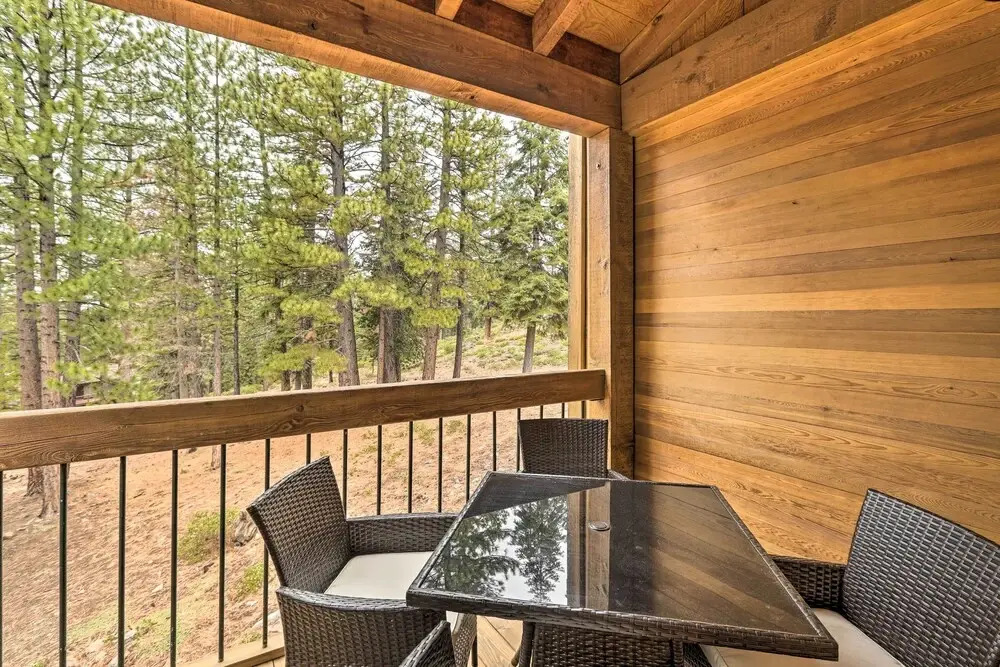 1 Mi to Northstar California: Truckee Townhome!