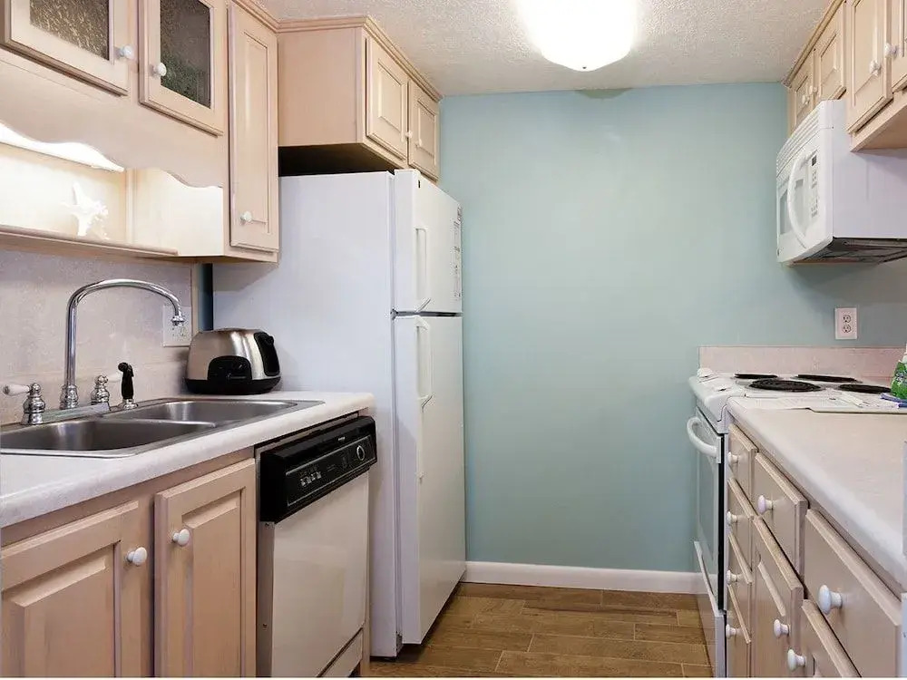 Gulf Shore Condo #303 - 1 Br condo by RedAwning