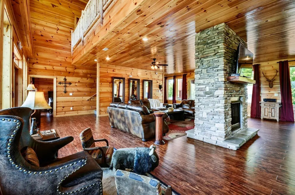 Luxury 14br Haven Views Games Hot Tubs More
