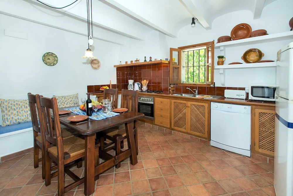 Owl Booking Villa El Campet - Rustic Stay
