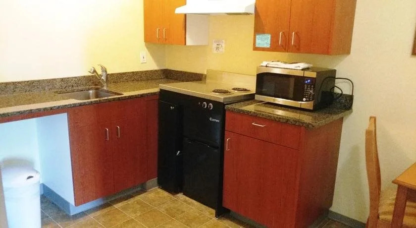 Palace Inn & Suites