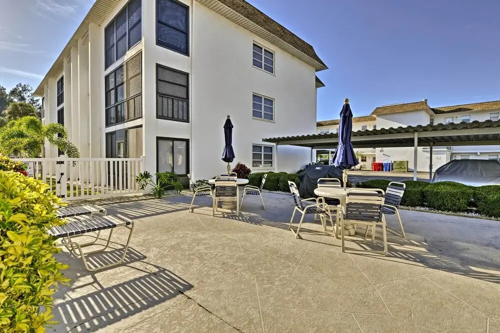 Walk to Beach: Condo w/ Pool & Patio In Sarasota!