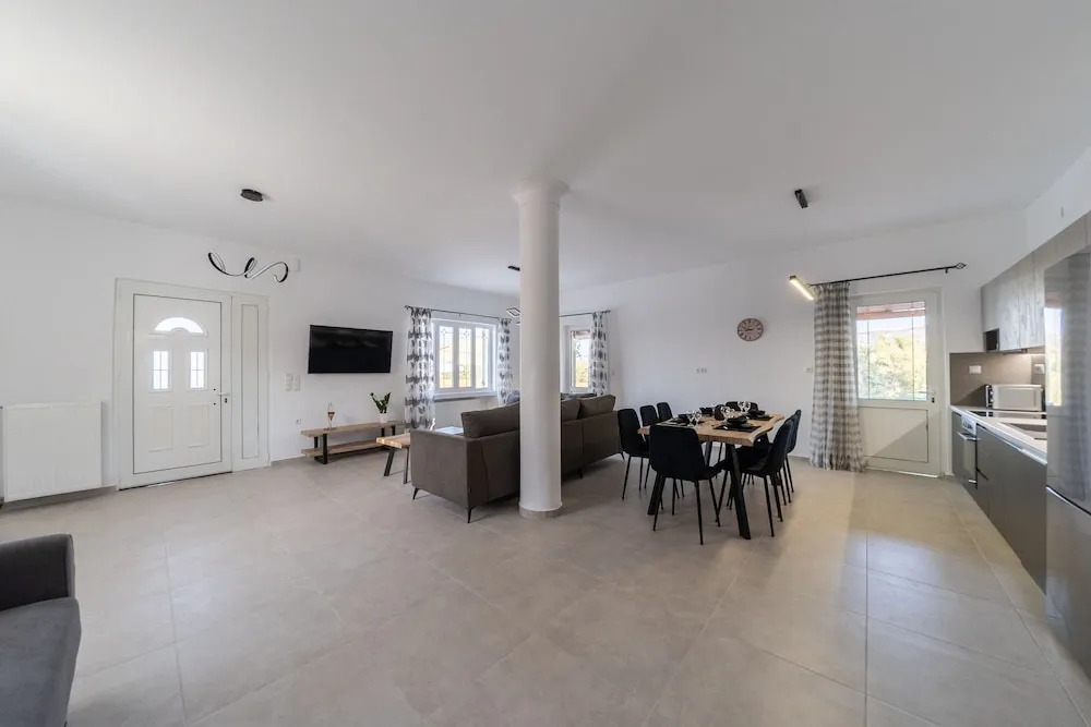 Villa Nontas Ntina with Private Pool & Playground