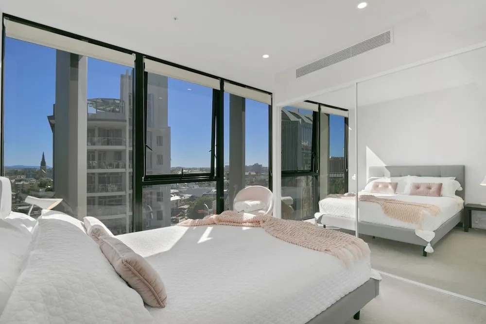 Stay In Style - Luxury CBD Apartment