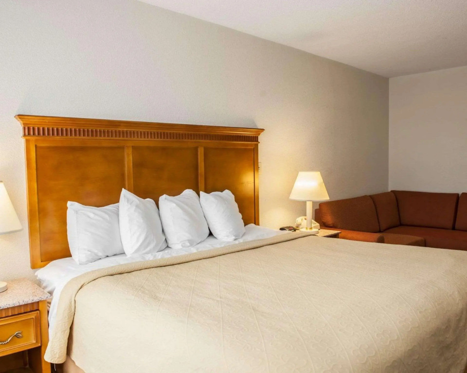 Quality Inn & Suites Indianapolis Northwest