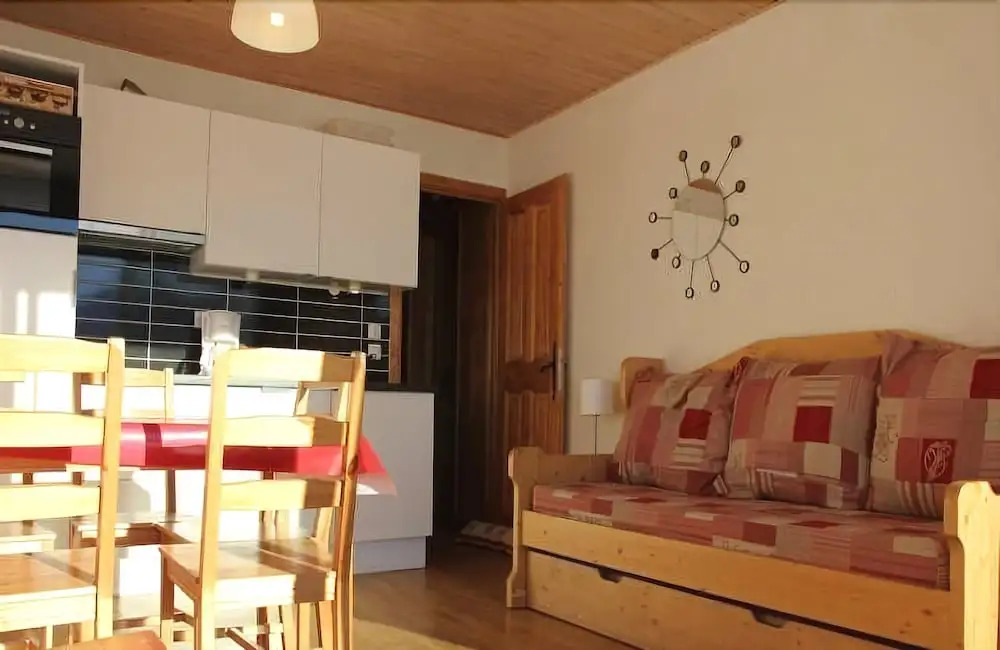 renovated apartment of 42 m2 Apartment 1