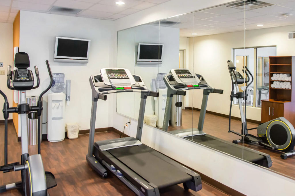 Holiday Inn Express & Suites Hebron - Cincinnati Airport by IHG