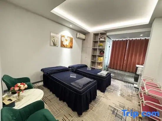 Yeste International Hotel (Beiliu Yongfeng Square Chengnan Bus Station)