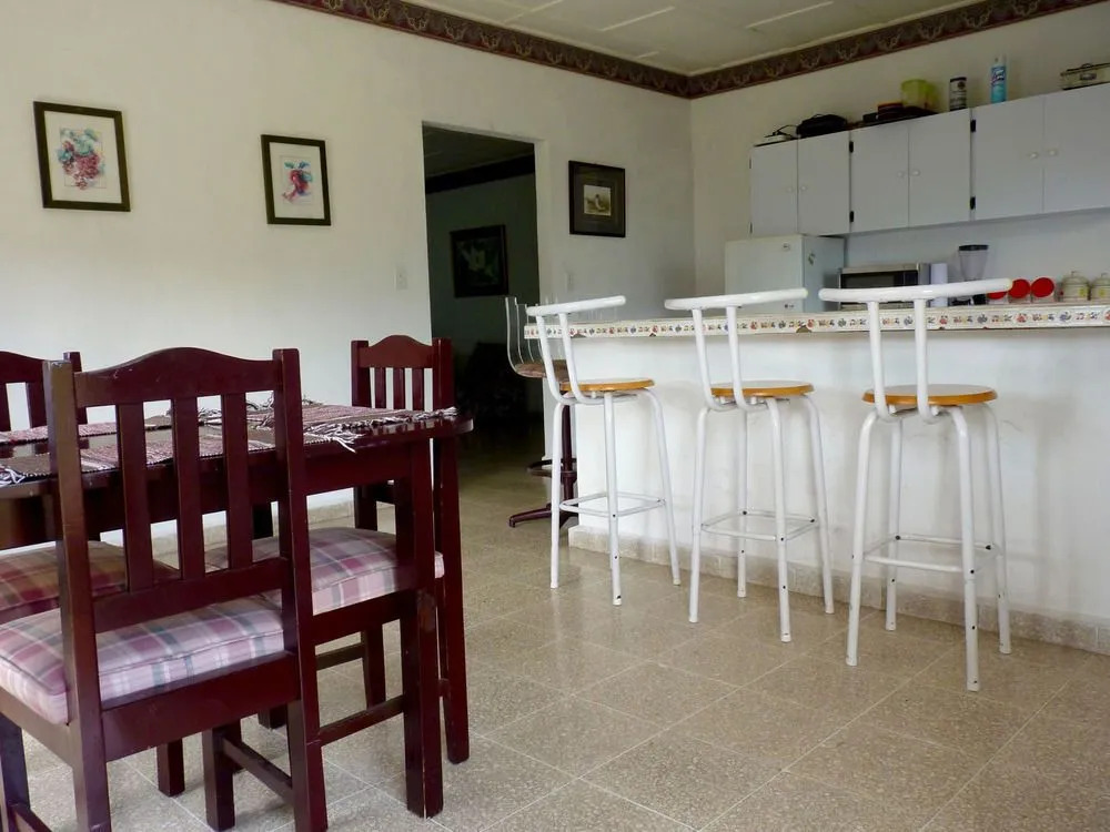 Autana Bed and Breakfast - Hostel