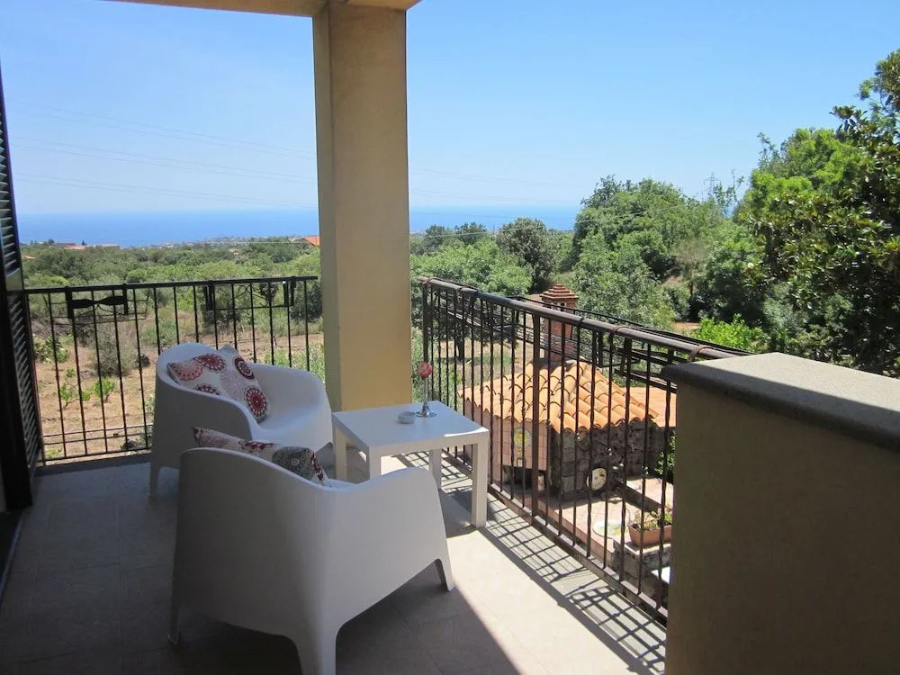 B&B BOUTIQUE DI CHARME "ETNA-RELAX-NATURA"