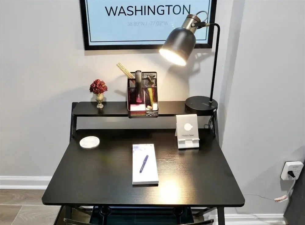 Trendy Apt in Bloomingdale - Parking