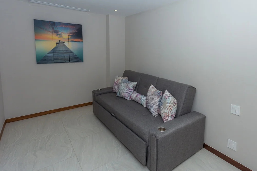 Condo Paradisus by Kivoya