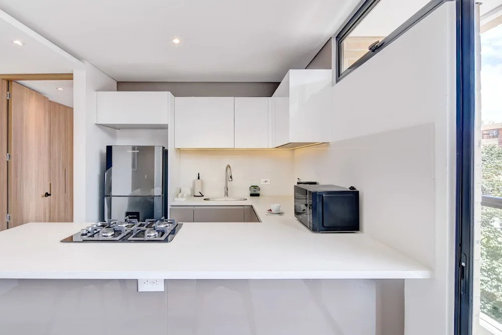 w Compelling 1BR w Balcony in Santa Barbara
