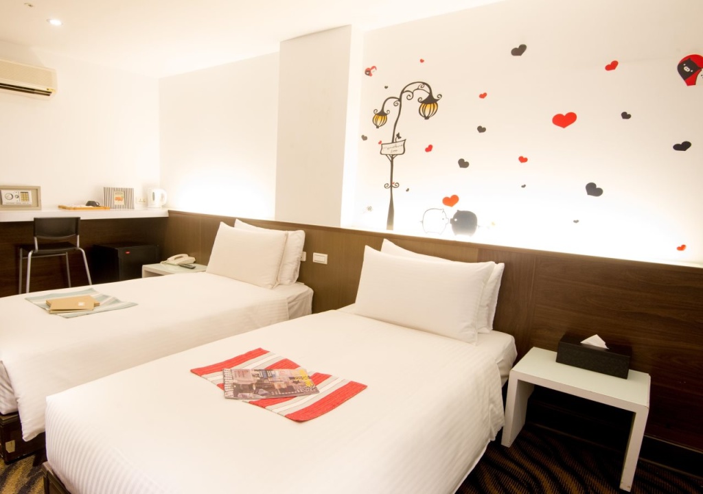 Ximen Holiday Fun Hotel
