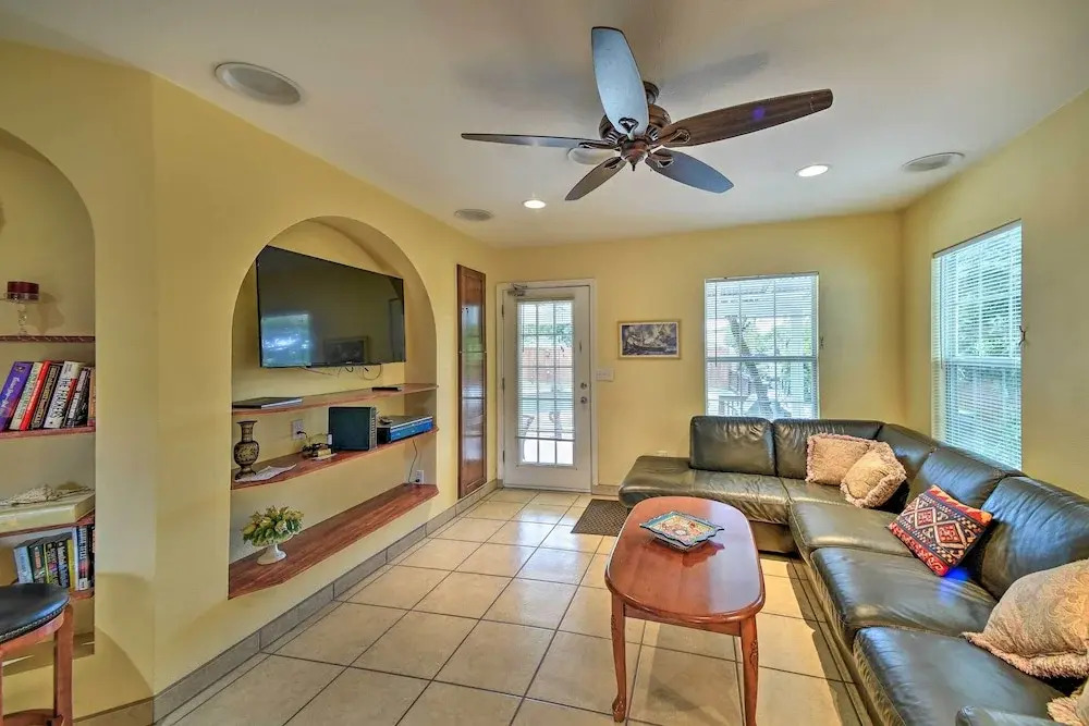 San Antonio House w/ Private Pool, Spa & Grill