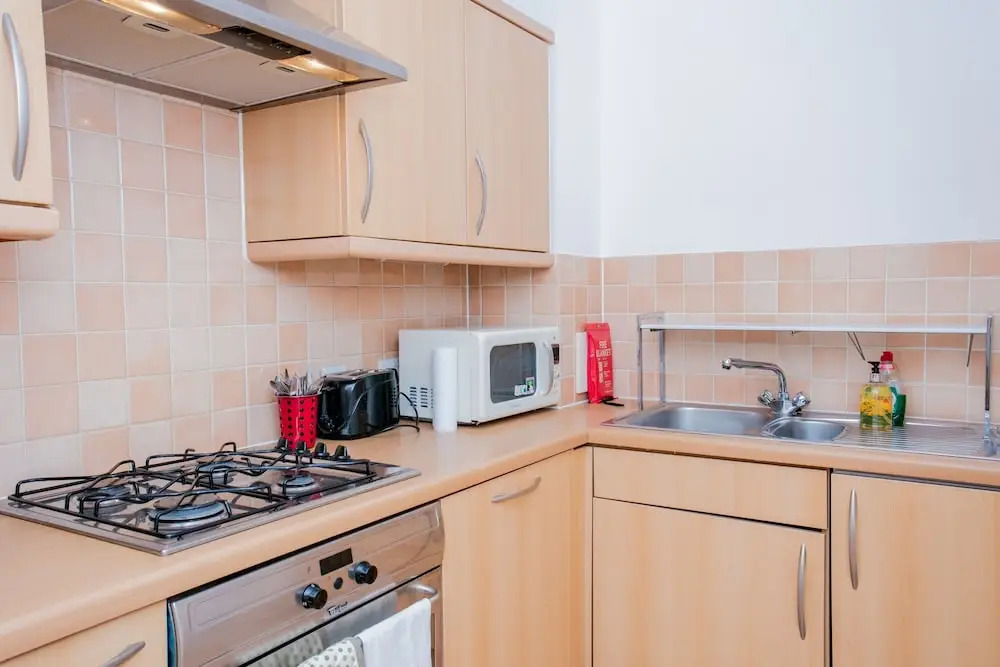 1 Bedroom Flat with Balcony Accommodates 4