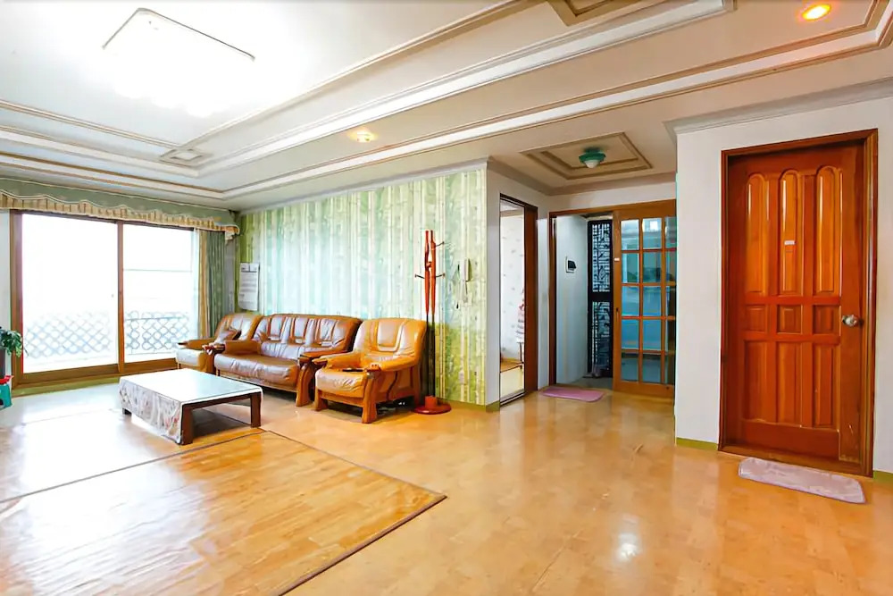 Seokcho Hometown Lodge Pension