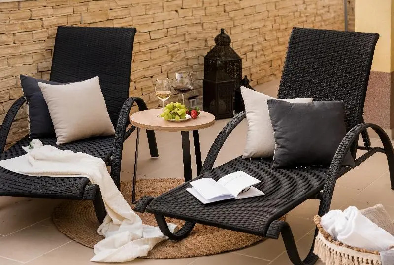 Luxury Villa LeLu with heated saltwater pool, parking, high speed Internet, BBQ