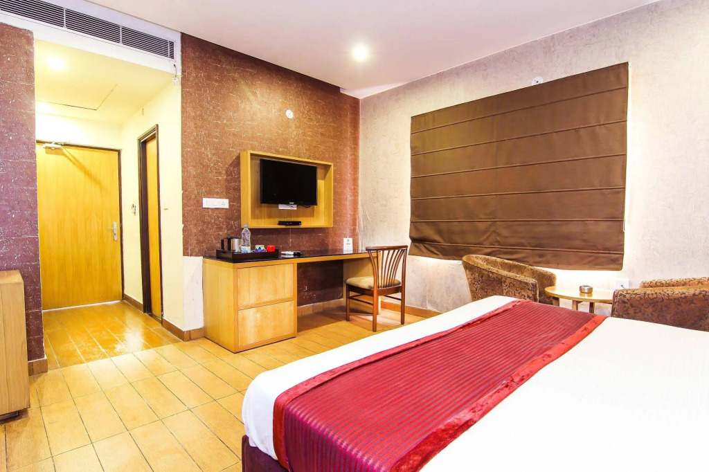 Townhouse OAK Hotel Edesia