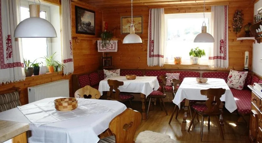 Ferienwohnung am Krausberghof mit Balkon und Parkplatz, 6 Fahrminuten zur Alpentherme Gastein und zur Schlossalmbahn