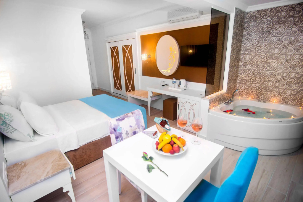 Ocean Blue High Class Hotel & SPA