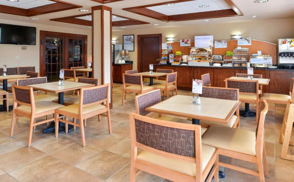 Holiday Inn Express Hotel & Suites Greenville by IHG
