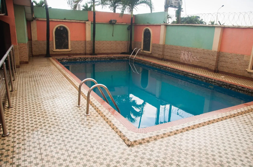Alfoscar Hotel & Suites