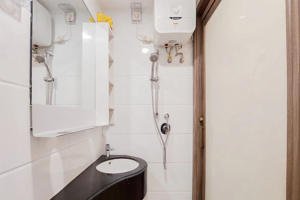 Wonderful Studio At Sky House Bsd Apartment