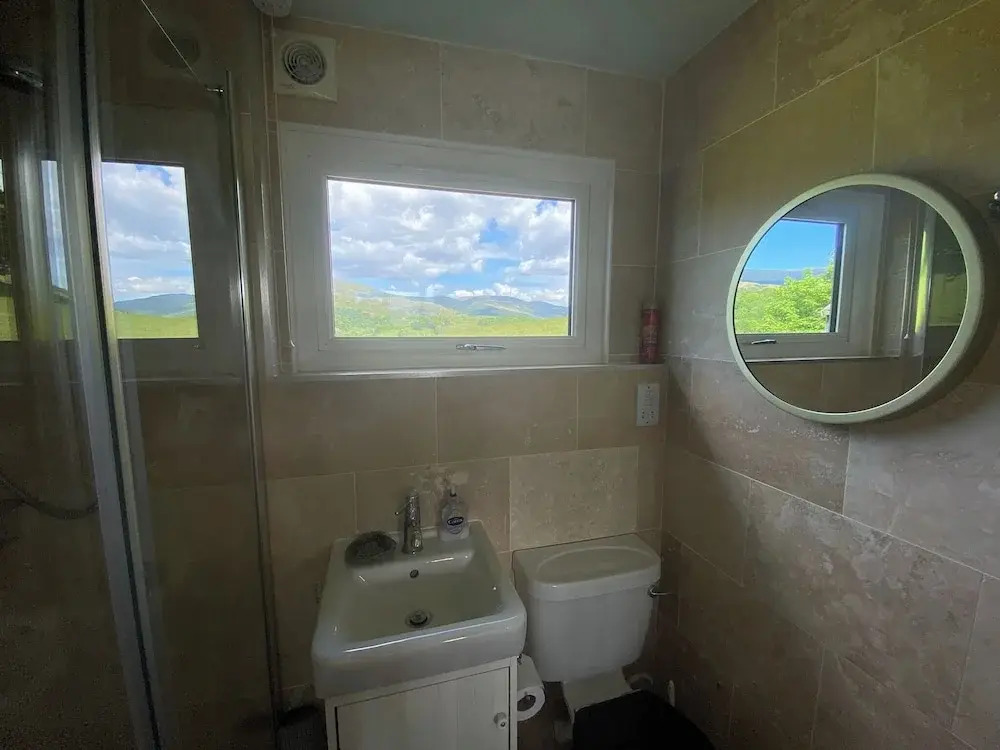 Snowdonia 1-bed Chalet, Sleeps 2, Stunning Views