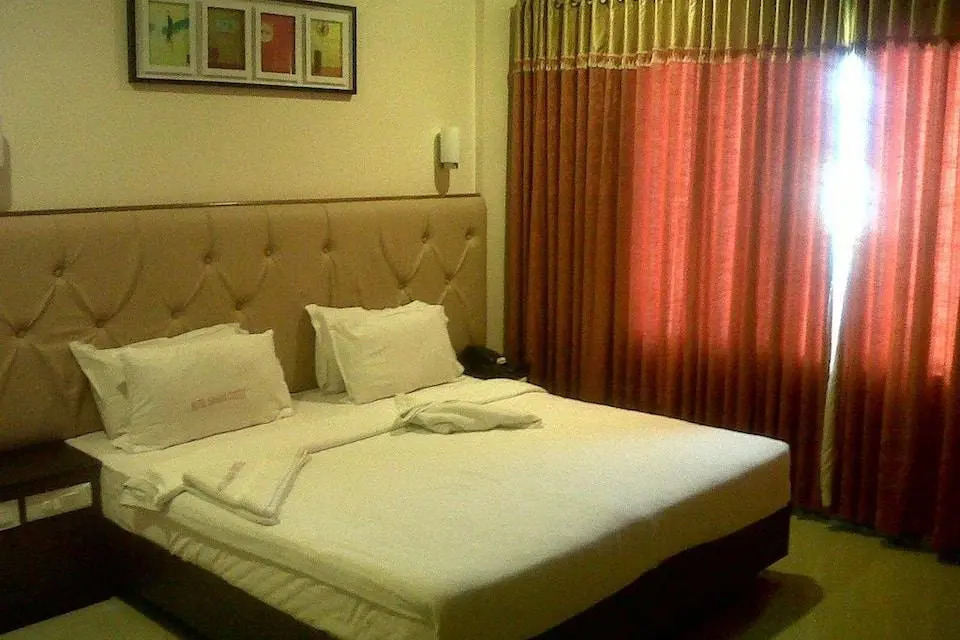 HOTEL SAHANA CASTLE