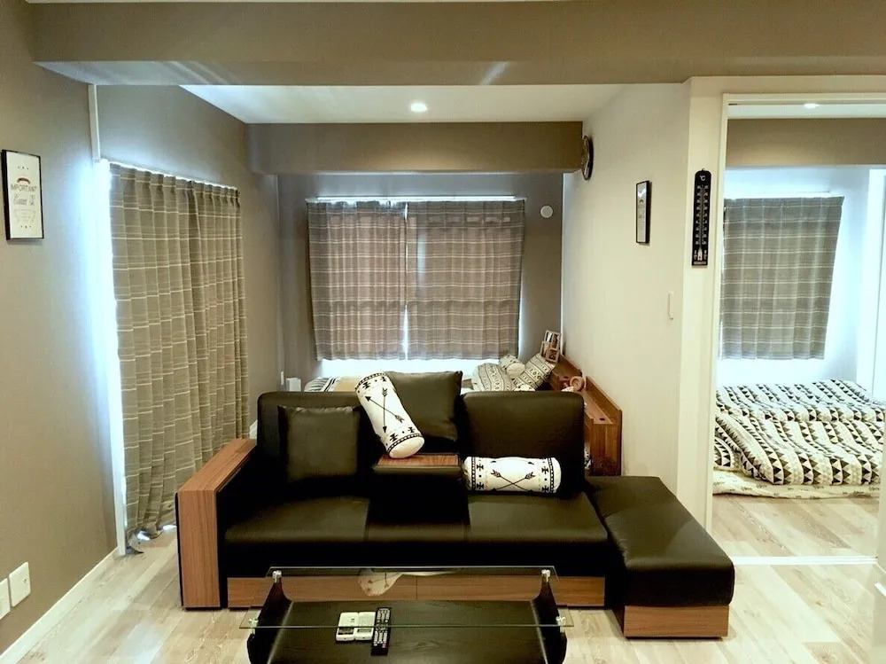 Plum Ark Oriental Hotel 402