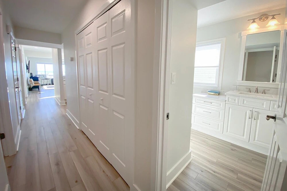 Aqua Vista by Sea Scape Properties