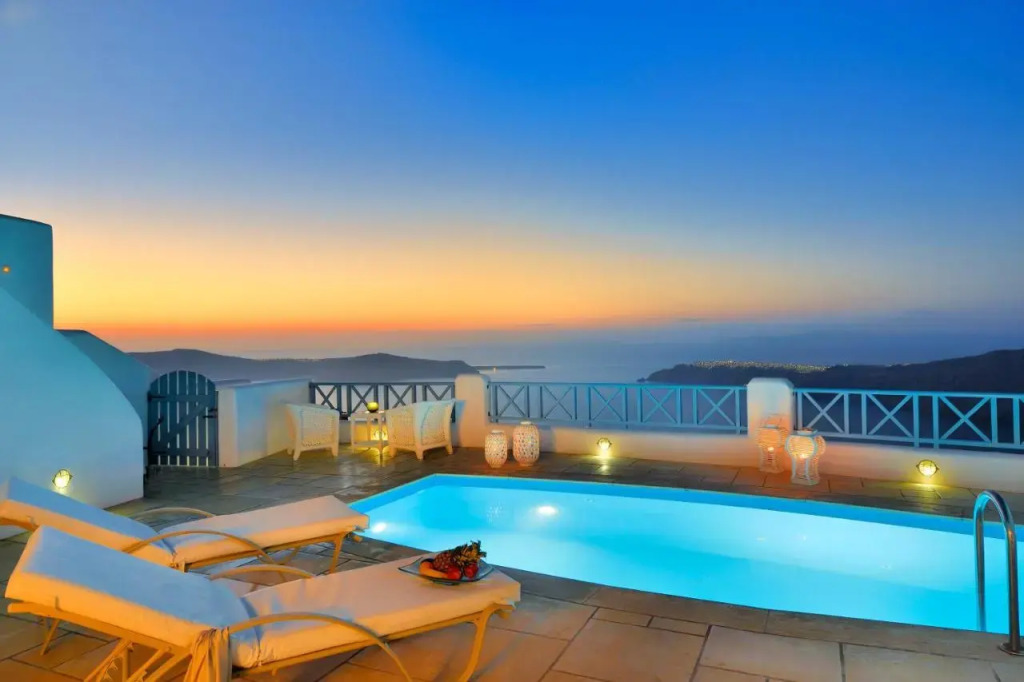 Absolute Bliss Imerovigli Suites
