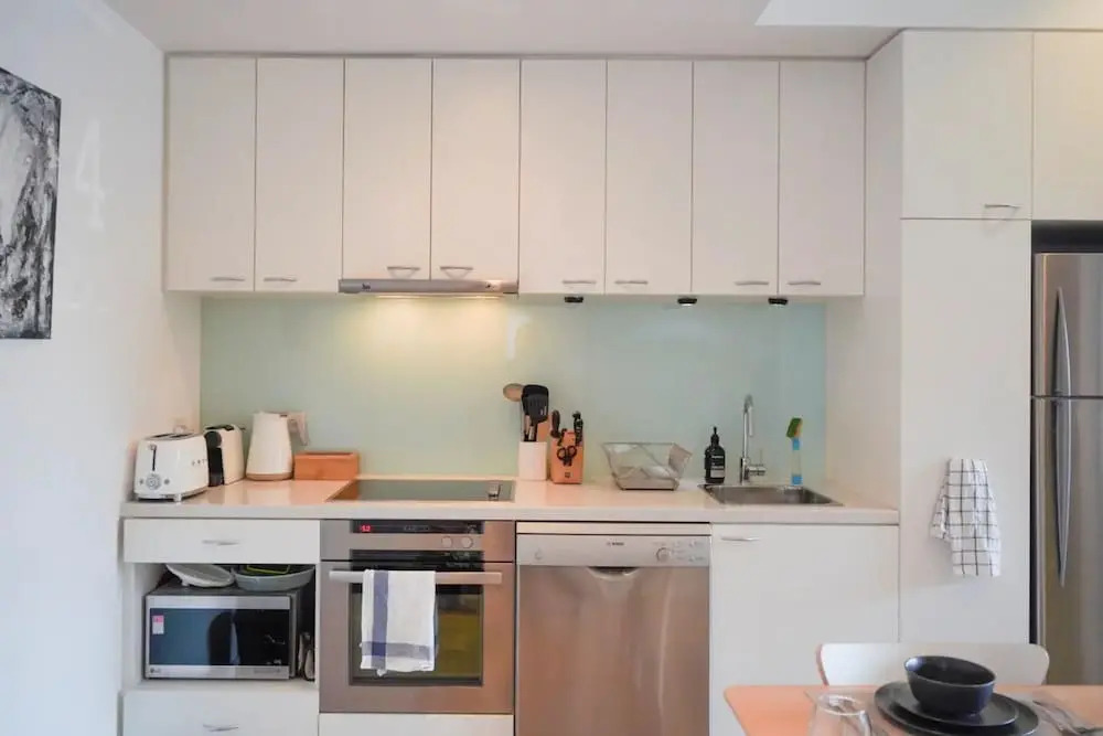 Modern 2 Bedroom Apartment Close To Beach and City