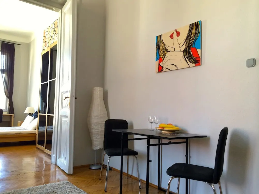 Budget Apartment by Hi5 - Október 6. Street 4.