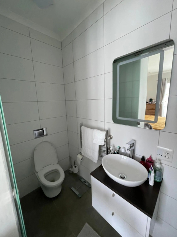 Stunning holiday house 1min walk from the Dolphin beach