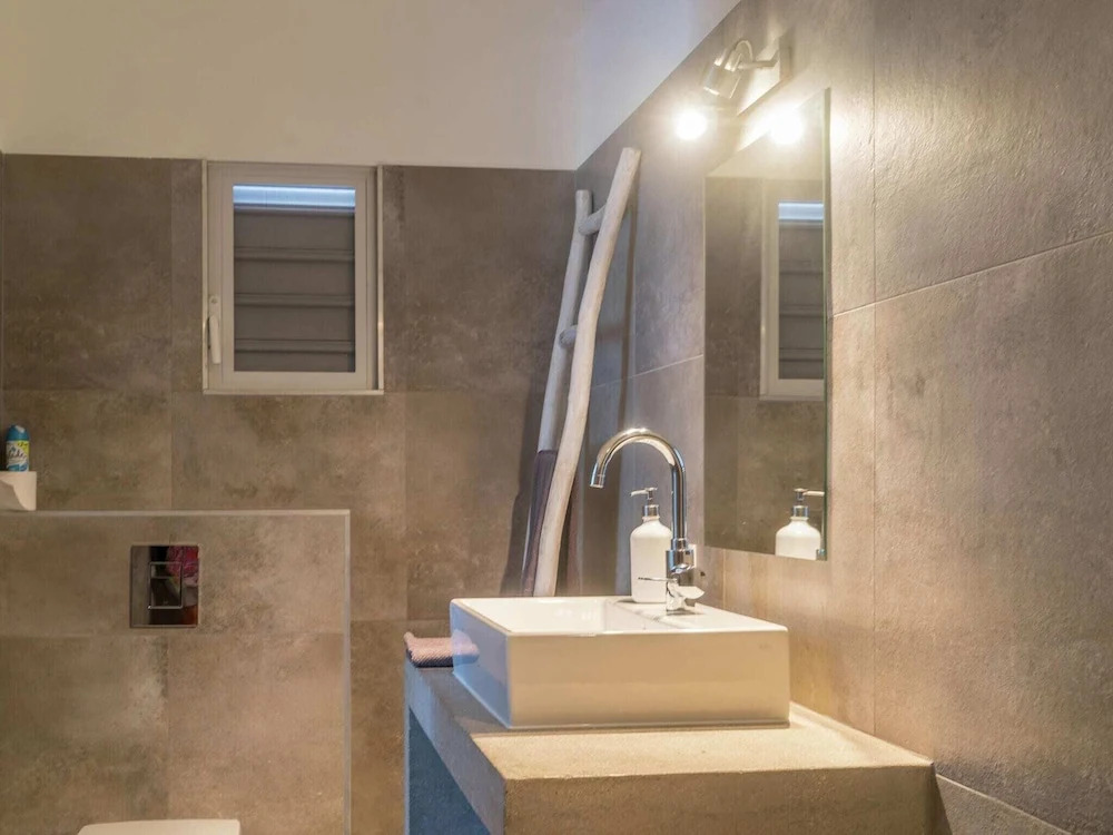 Cozy Apartment in Jan Thiel Curacao near  Beach