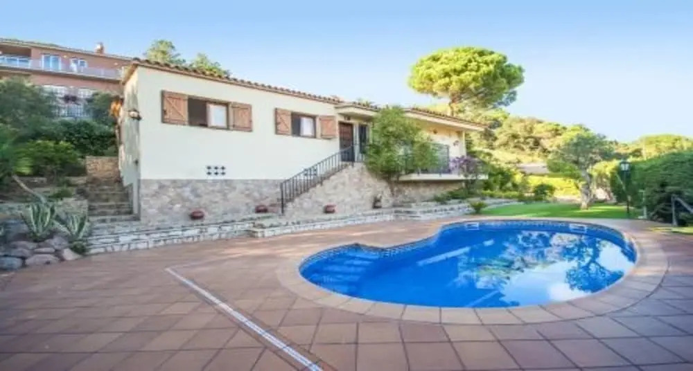 Villa in Lloret de Mar - 104021 by MO Rentals