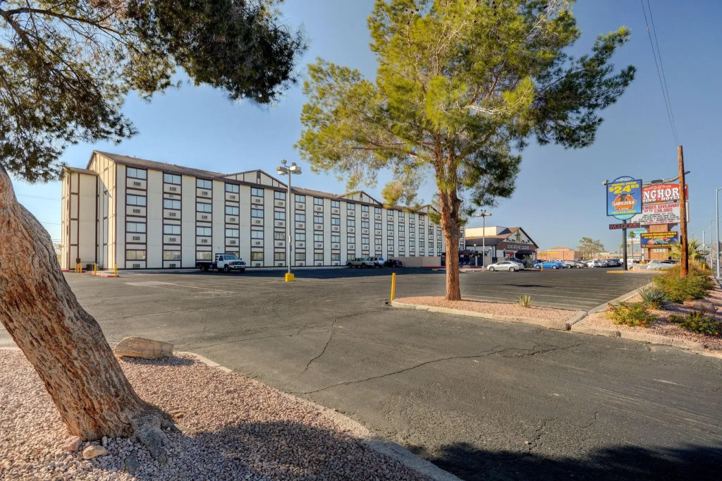 Longhorn Casino & Hotel