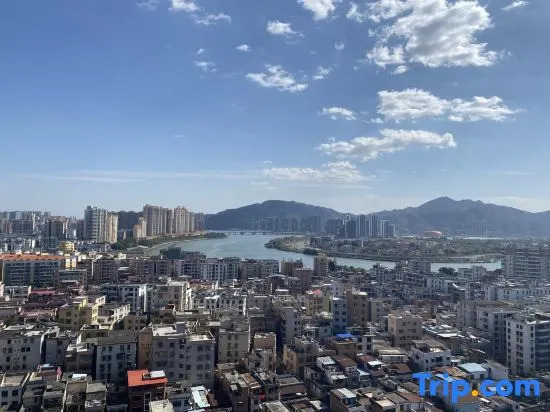 Aijia Apartment (Wuyue Plaza)