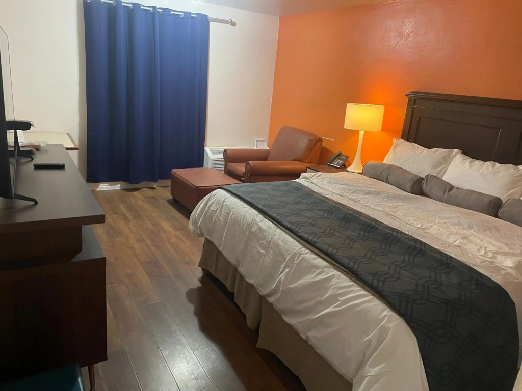 Alien Residence Inn