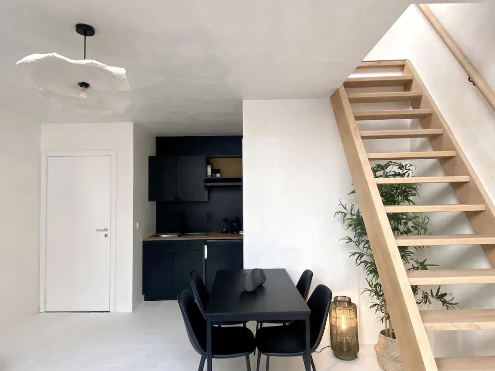 Edville Studio Riverside