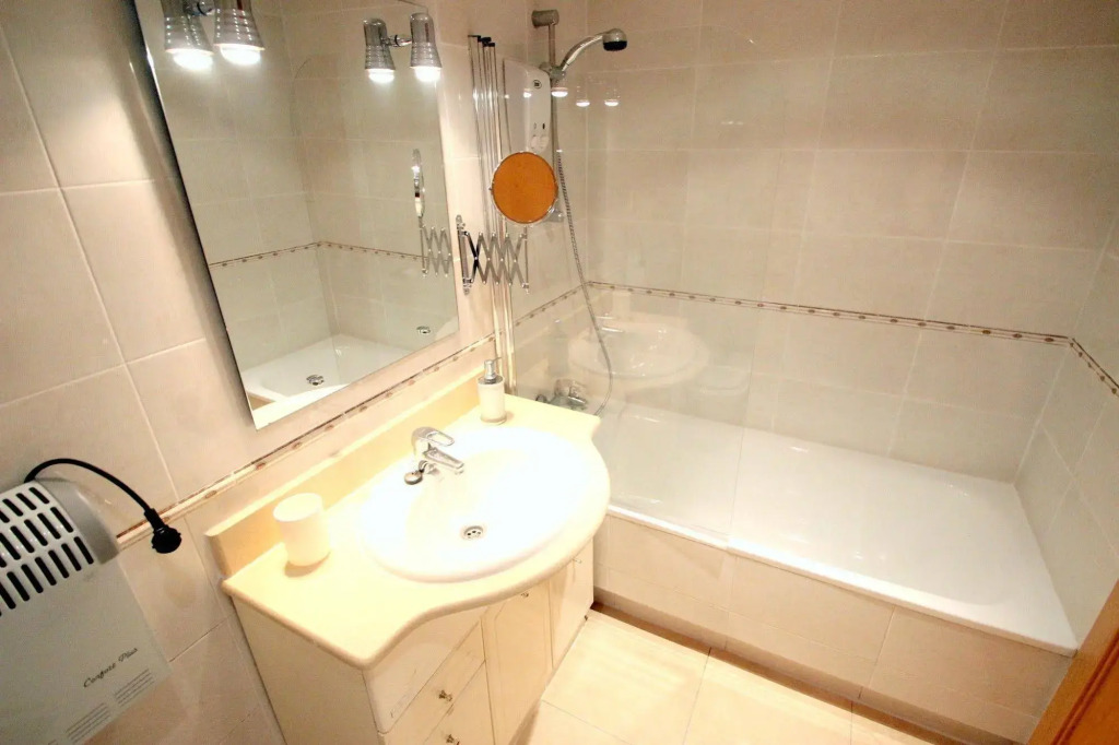 Stopbarcelona Universidad Apartments