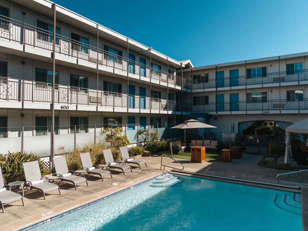 Marin Suites Hotel