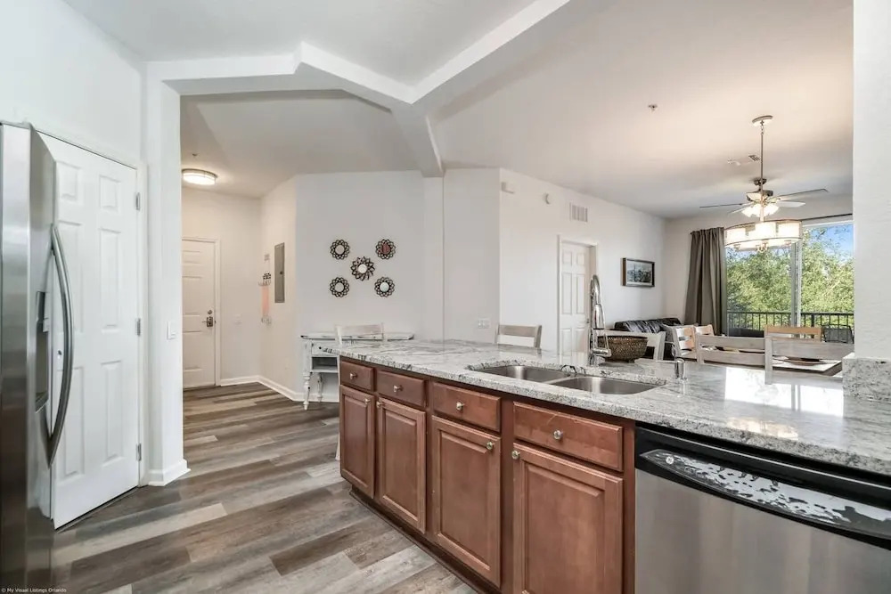 Roomy and Modern 3bd/2ba Home With Balcony #3vc201