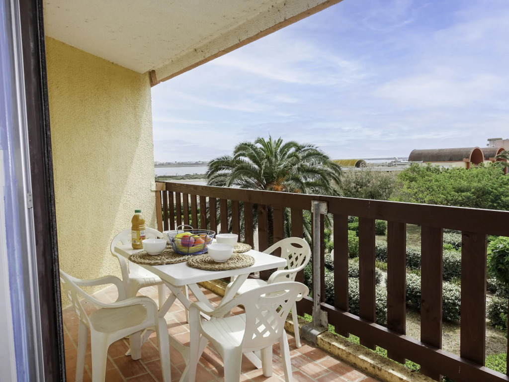 Apartment Gruissan Plage by Interhome